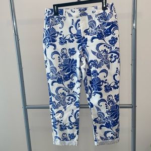 Sale!NWT Chicos1 So Slimming Girlfriend Crop blue white floral cuff crop pants